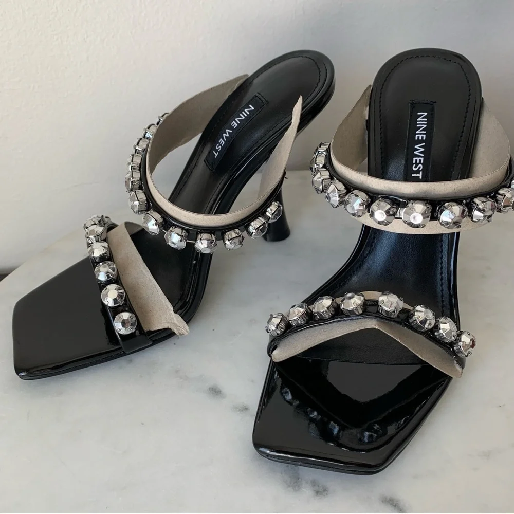 NWT NINE WEST Women's Aria Heeled Dress Sandals Black jewel heels Size 5